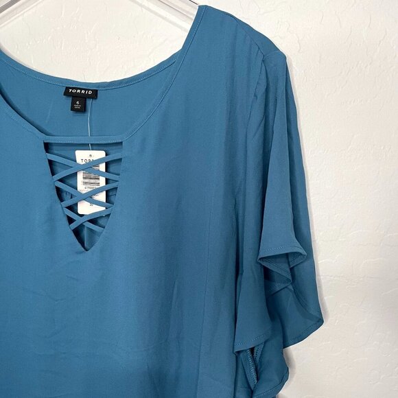 Torrid Georgette Lattice V Neck Flutter Sleeve Bluesteel Blouse Top 6 6X 30 - Picture 2 of 6